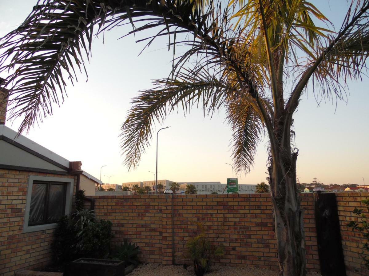 Royal Palms Guest House Port Elizabeth Exterior foto